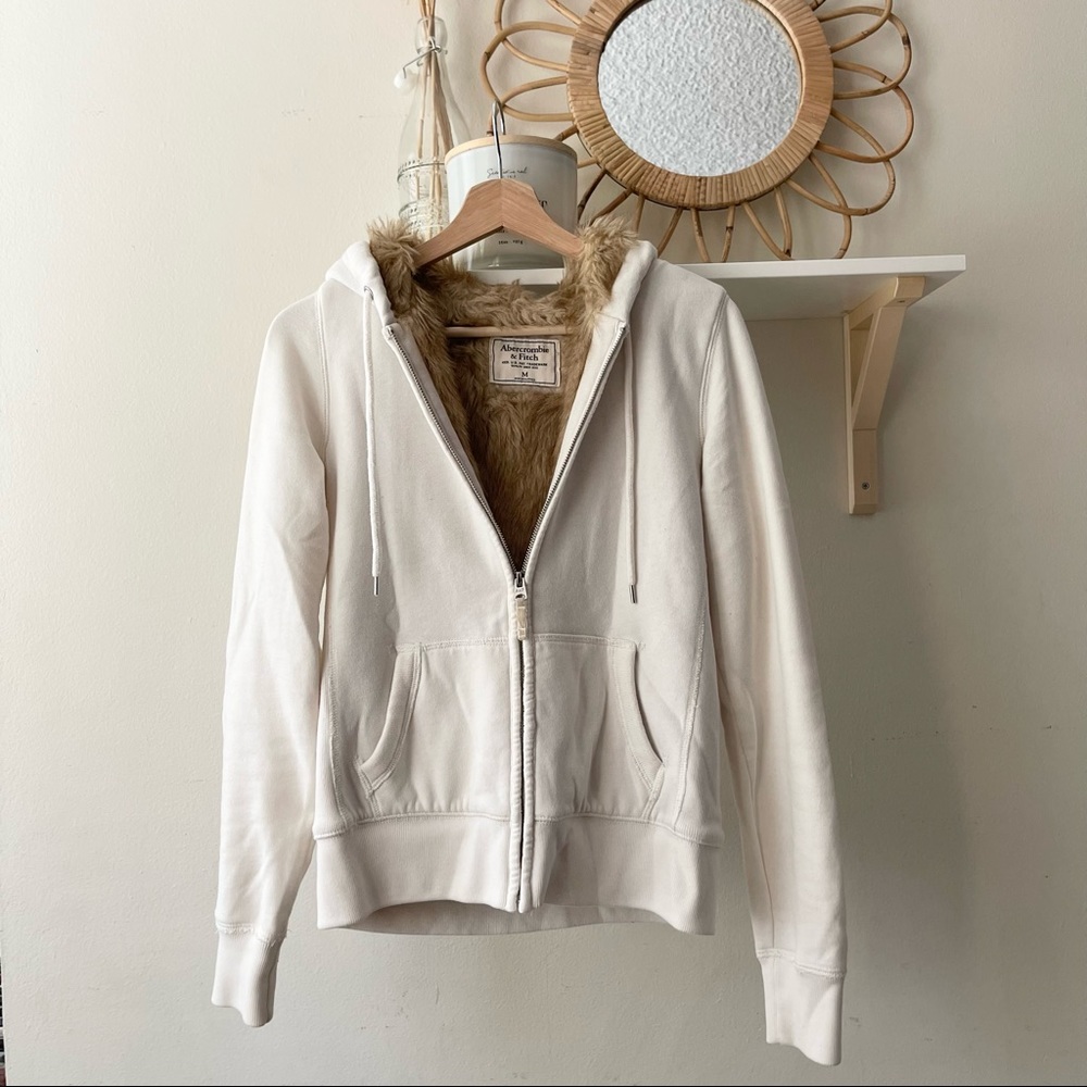 ✨Abercrombie & Fitch Super Soft & Cozy White Hoodie w/Faux Fur Lining Medium